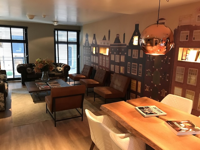 ホテル コルネリス