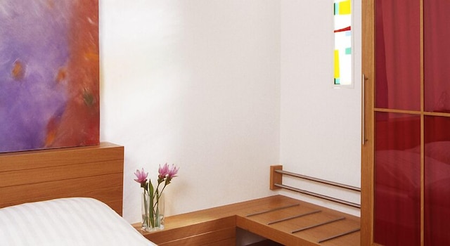 クレアティフ ホテル エレファント