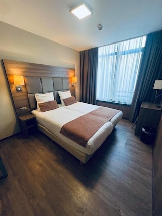 オゾ ホテルズ コーディアル アムステルダム