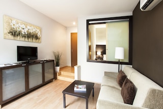 セネター バルセロナ アパートメンツ