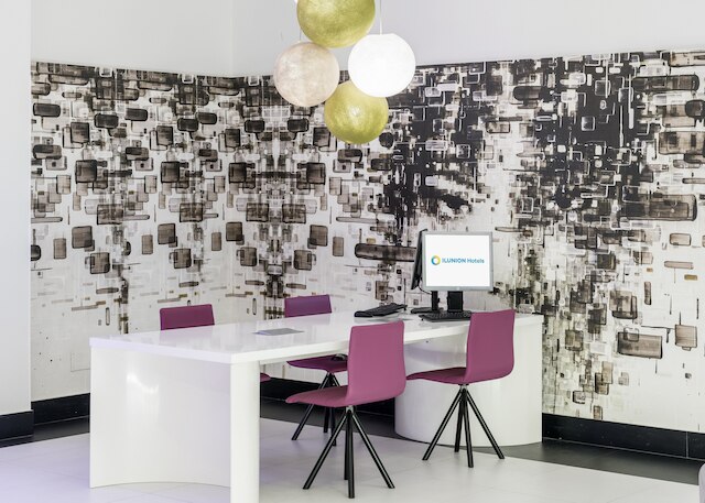 ホテル イルニオン スイーツ マドリード