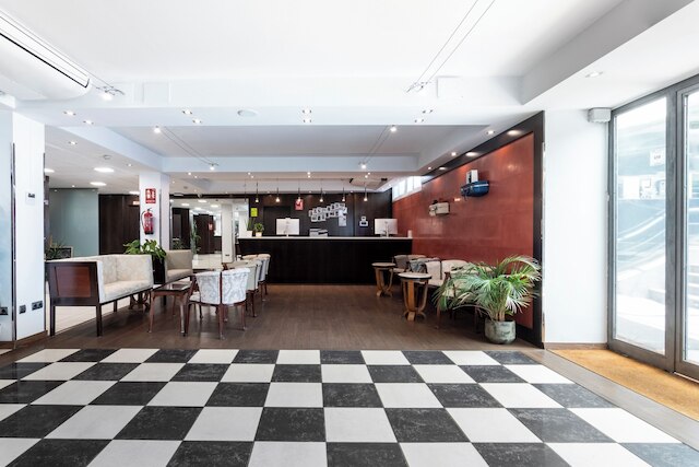 プチ パレス アルトゥロ ソリア