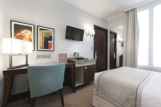 モンフリューリ ホテル