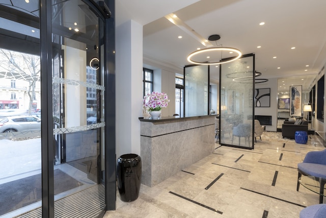 モンフリューリ ホテル