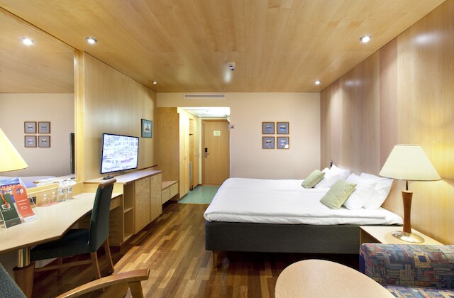 ホリデイ クラブ タンペリーン ケレメ