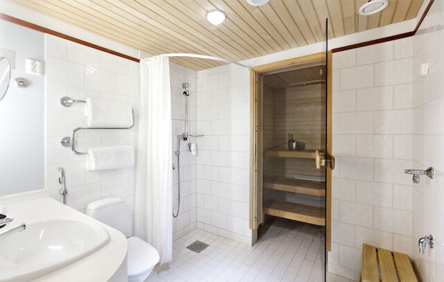 ホリデイ クラブ タンペリーン ケレメ