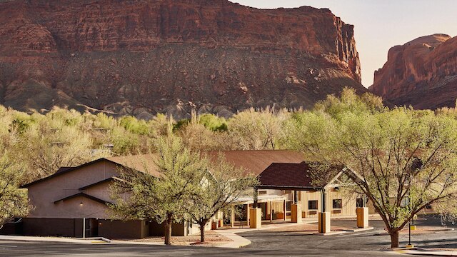 ACME ホテル カンパニー