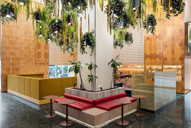 ザ デルフィ  ホテル