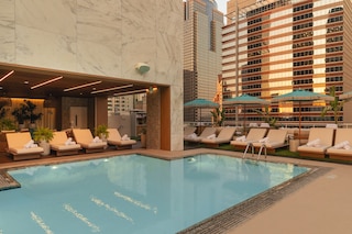 ザ デルフィ  ホテル