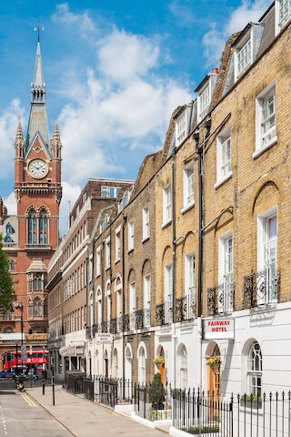 ザ フェアウェイ ホテル