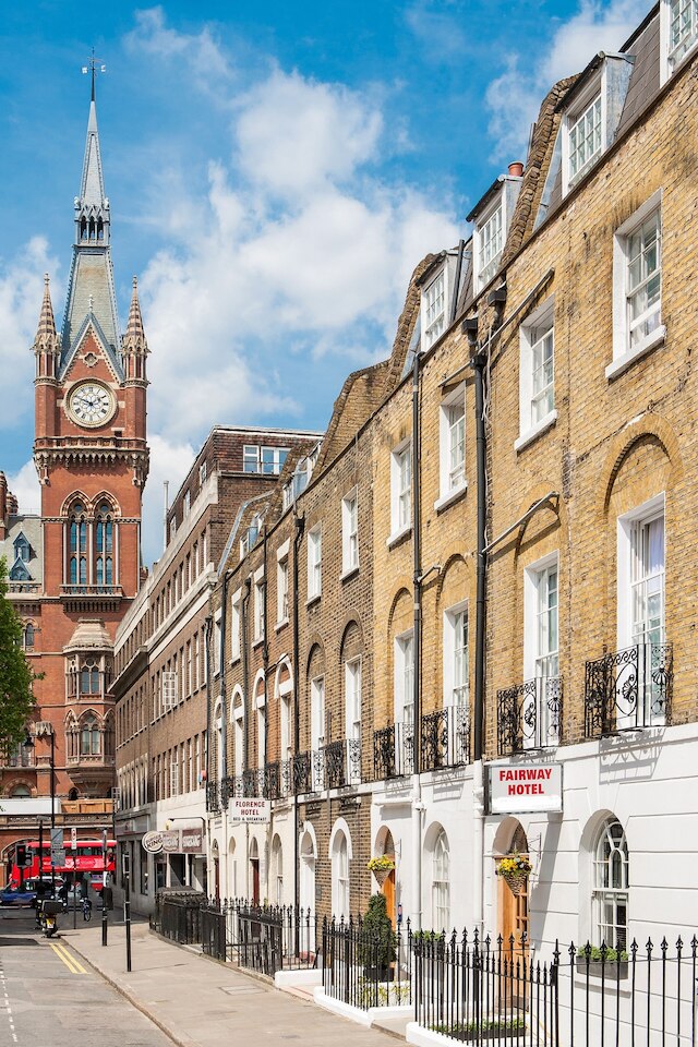 ザ フェアウェイ ホテル