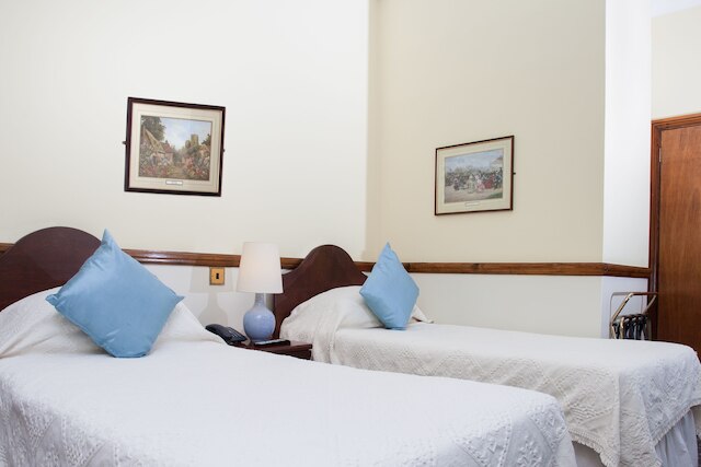 ロンドン エリザベス ホテル