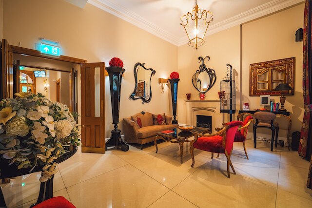 トウェンティ ネバーン スクエア ホテル