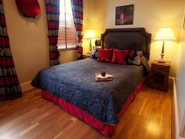 トウェンティ ネバーン スクエア ホテル