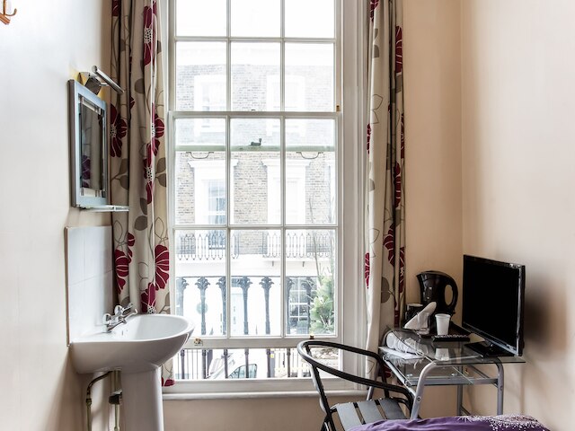 エンリコ ホテル