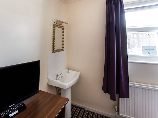 エンリコ ホテル