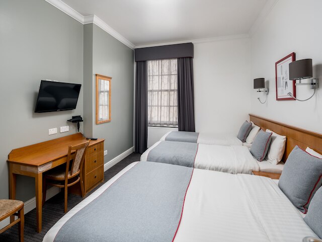 OYO タウンハウス ニューイングランド ロンドン ビクトリア