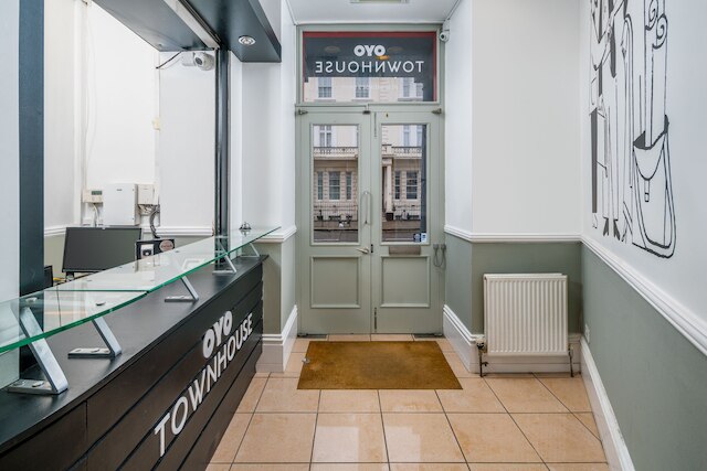 OYO タウンハウス ニューイングランド ロンドン ビクトリア