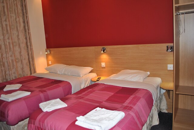 カールトン ホテル