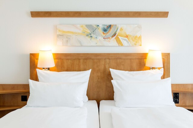 NH ハンブルク ホルナー レンバーン