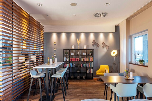 NH ハンブルク ホルナー レンバーン