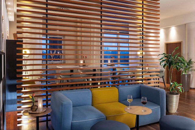 NH ハンブルク ホルナー レンバーン