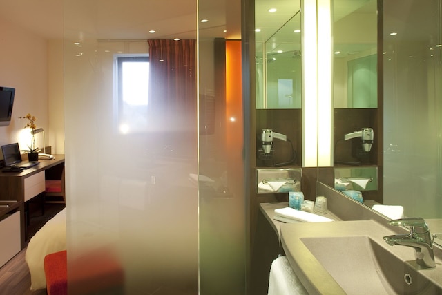 オセアニア レンヌ