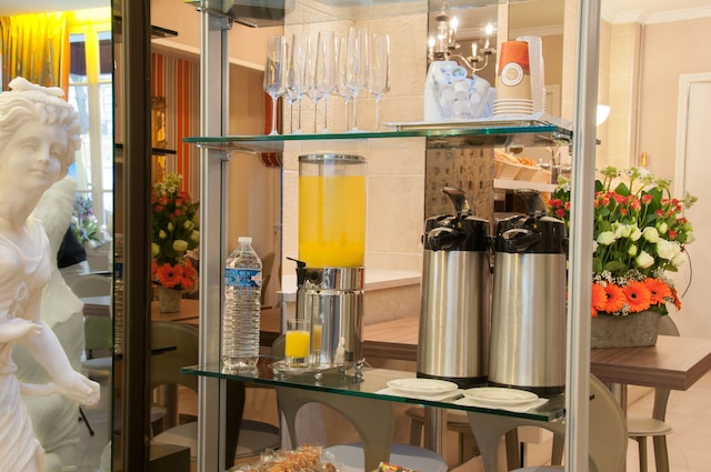 オテル エデン モンマルトル