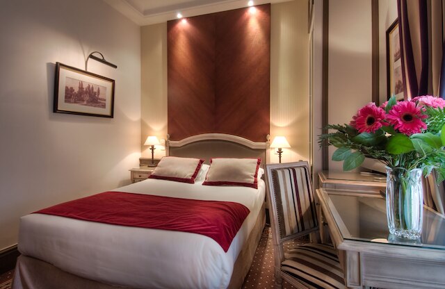 ベストウェスタン プレミア トロカデロ ラトゥール