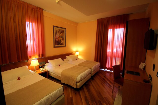 サンタ バーバラ ホテル