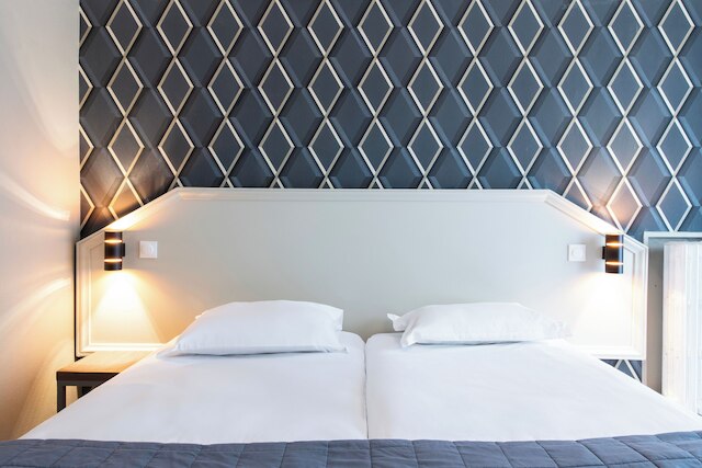 オテル アンバサダー