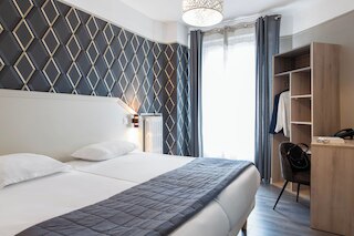 オテル アンバサダー