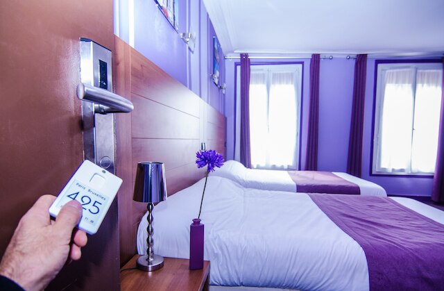 ホテル パリ ブリュッセル