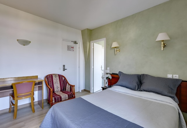 オテル デュ スクエア ダンヴェール