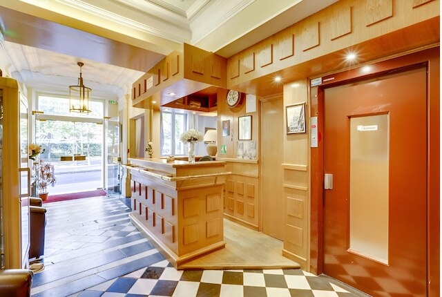 オテル デュ スクエア ダンヴェール