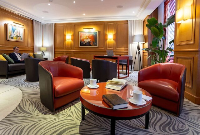 ホテル エタジュニ オペラ