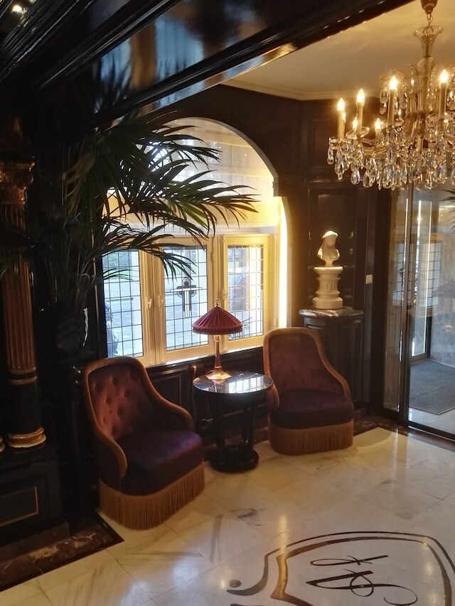 アポロファースト ブティック ホテル