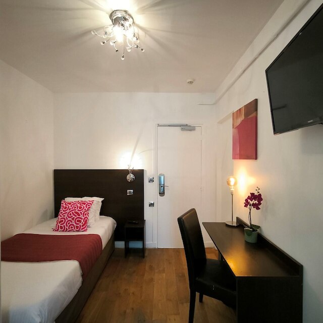 ホテル ル トゥエルブ