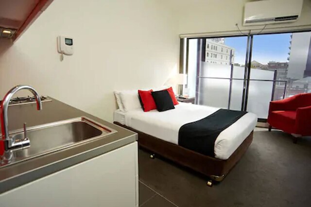 コンフォート アパートメンツ オン エリザベス