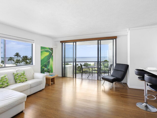 ブレークフリー ロイヤル ハーバー