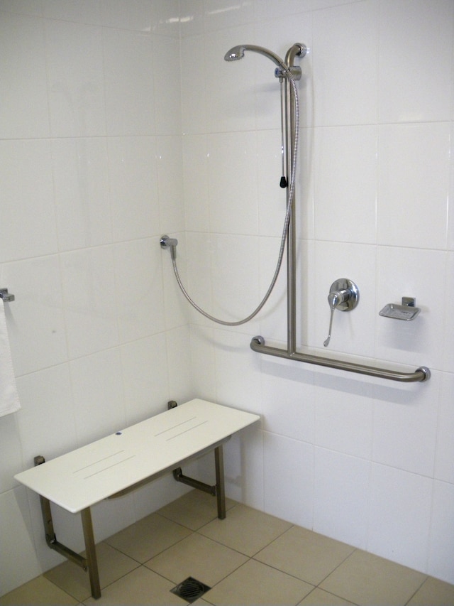 ケアンズ クイーンズランダー ホテル & アパートメンツ