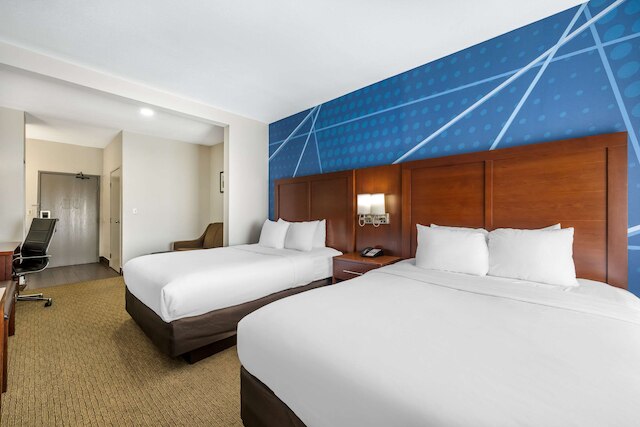 コンフォート スイーツ オマハ イースト - カウンシル ブラフス