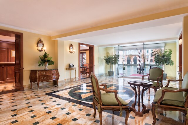 シーナ パラッツォ サンタンジェロ