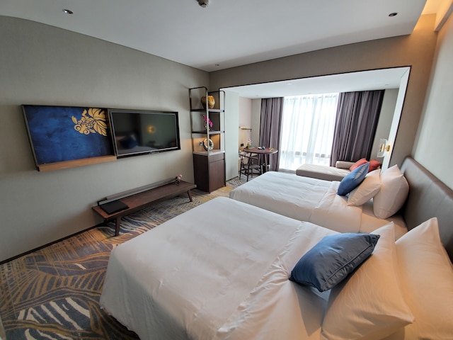 ドンファンホテル広州 (广州东方宾馆)