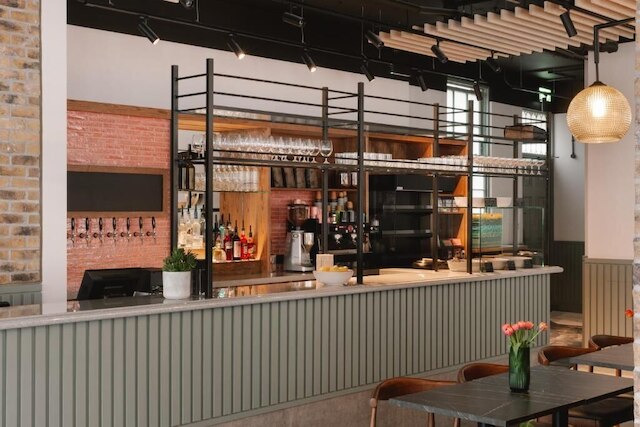 ネイティブ キングズ ワードローブ、セントポールズ