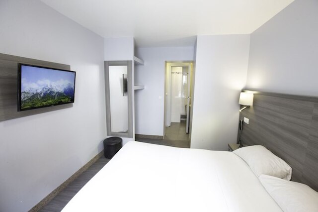 ヒポテル パリ ペール ラシェーズ レピュブリック