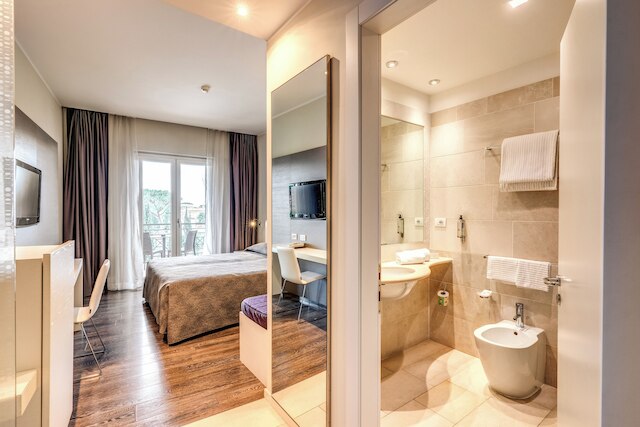 ホテル イソラ サクラ ローマ エアポート