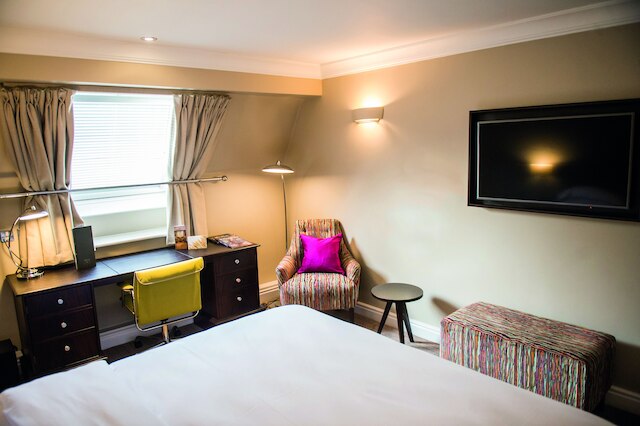 コットンズ ホテル & スパ