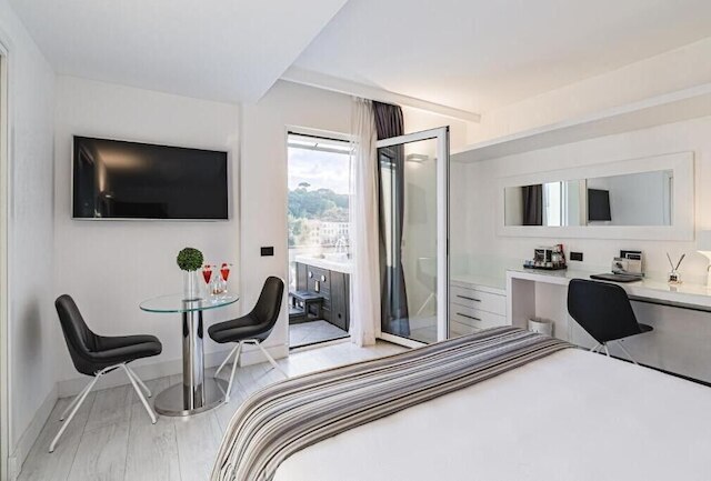 LHP ホテル リバー & スパ