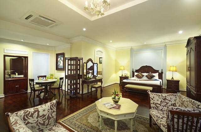 ヴィラ サンティ ホテル